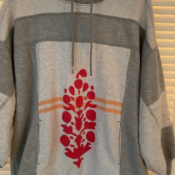 Free People Movement Hoodie Long XS NWOT - Picture 6 of 9